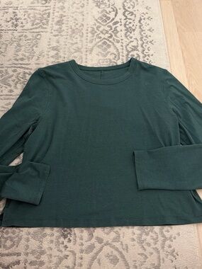 Lululemon Emerald Green Long Sleeve Top